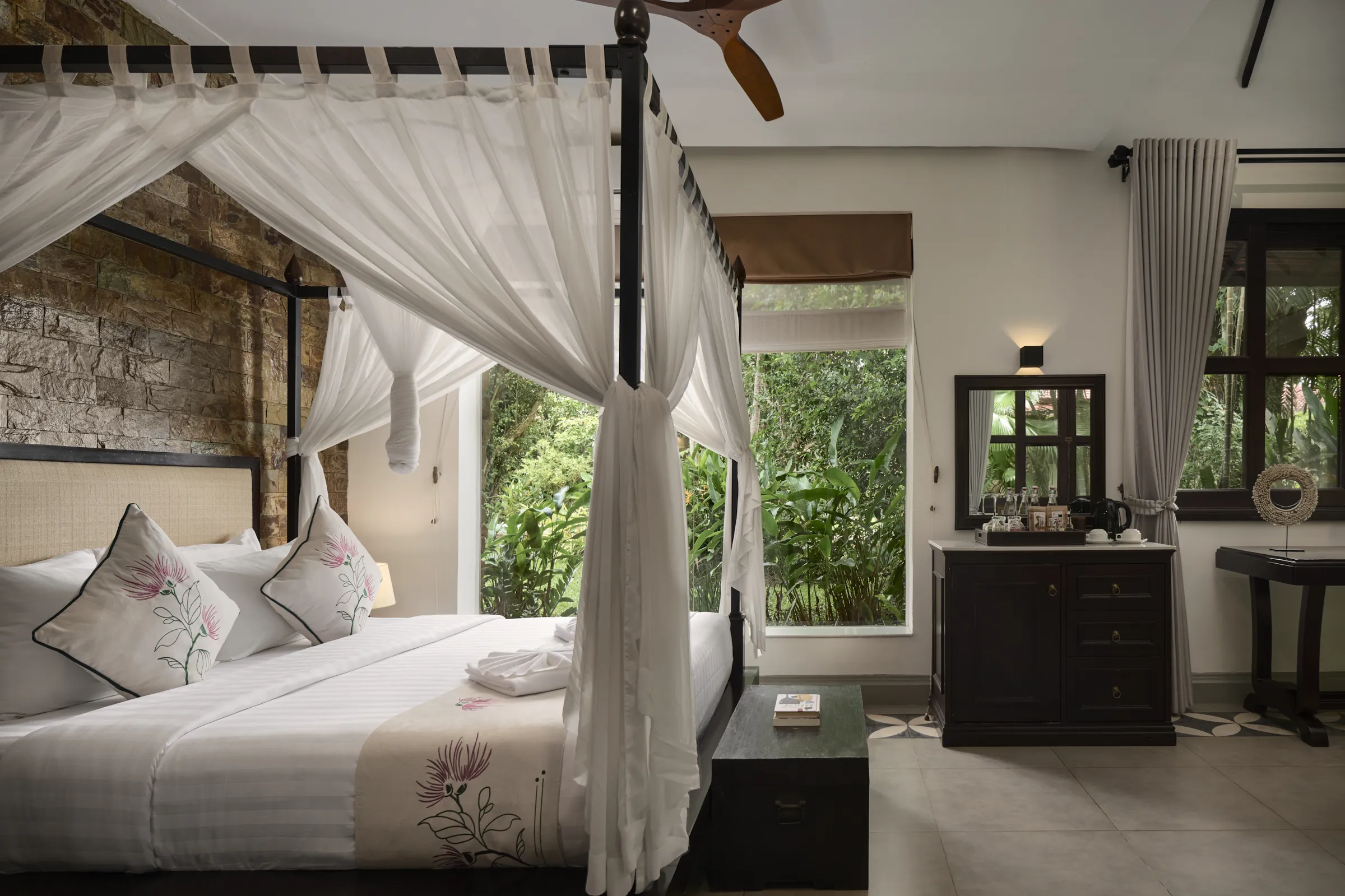 Samanea Deluxe Double