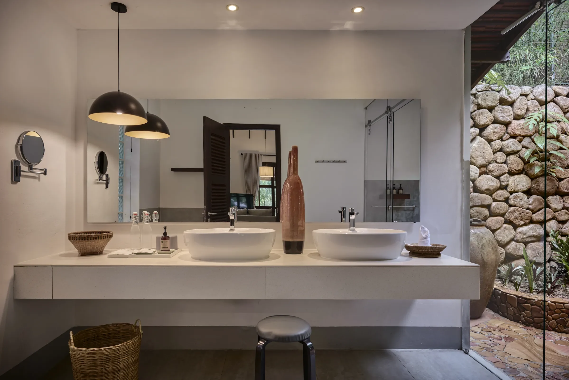 Samanea Bathroom Suite